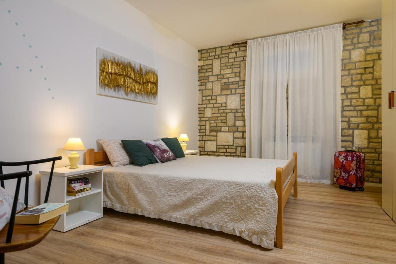 Apartman Aleksandra Pula Zewnętrze zdjęcie