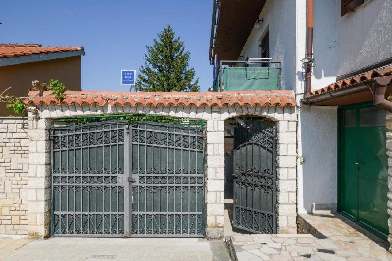 Apartman Aleksandra Pula Zewnętrze zdjęcie